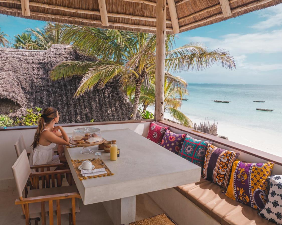 Joya' Beach Suites & Villa Джамбиани Экстерьер фото