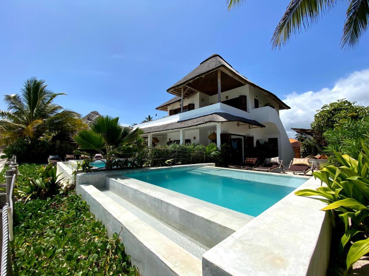 Joya' Beach Suites & Villa Джамбиани Экстерьер фото