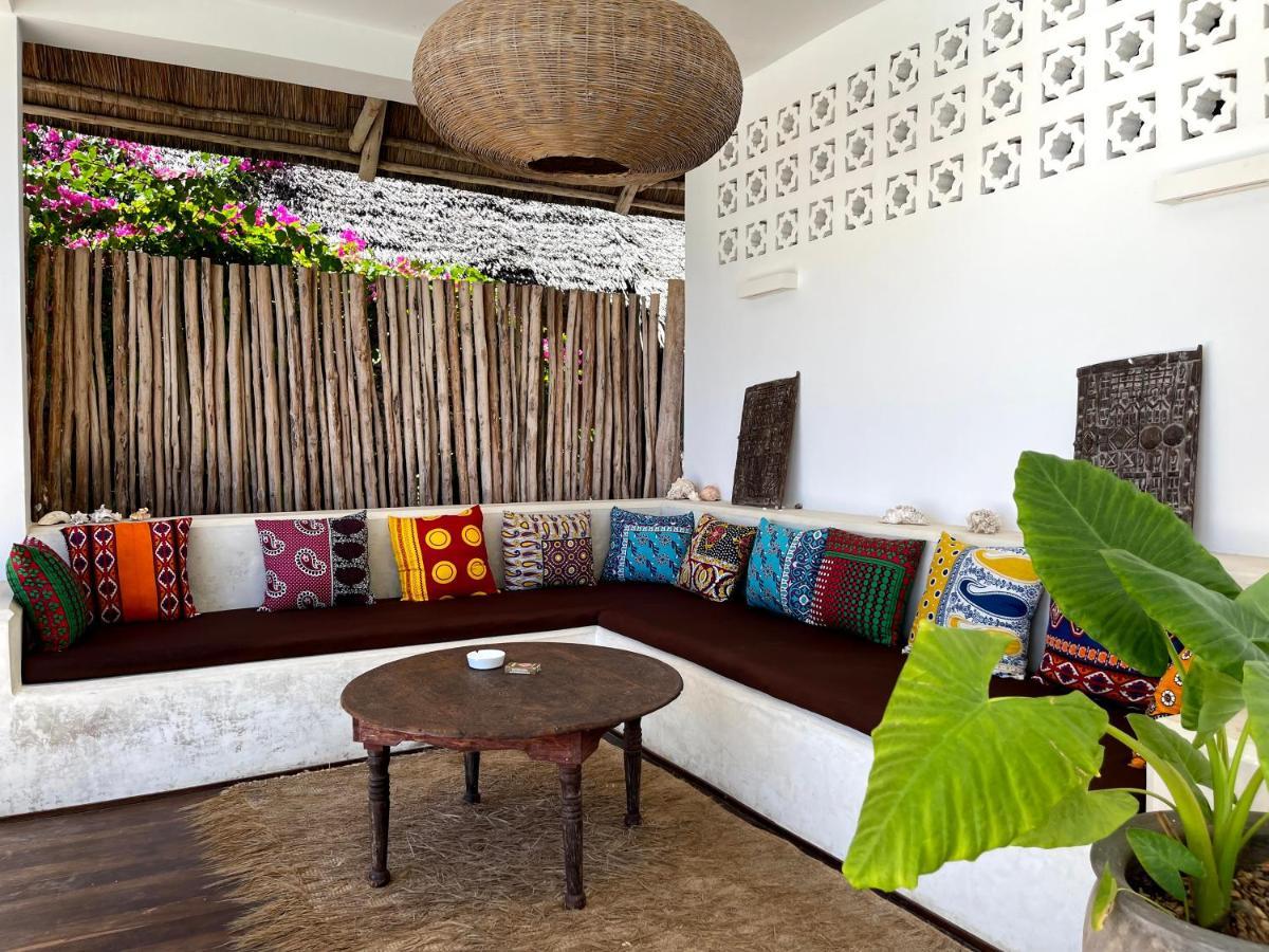 Joya' Beach Suites & Villa Джамбиани Экстерьер фото