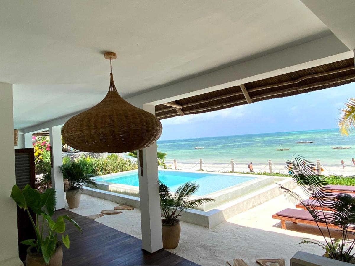Joya' Beach Suites & Villa Джамбиани Экстерьер фото