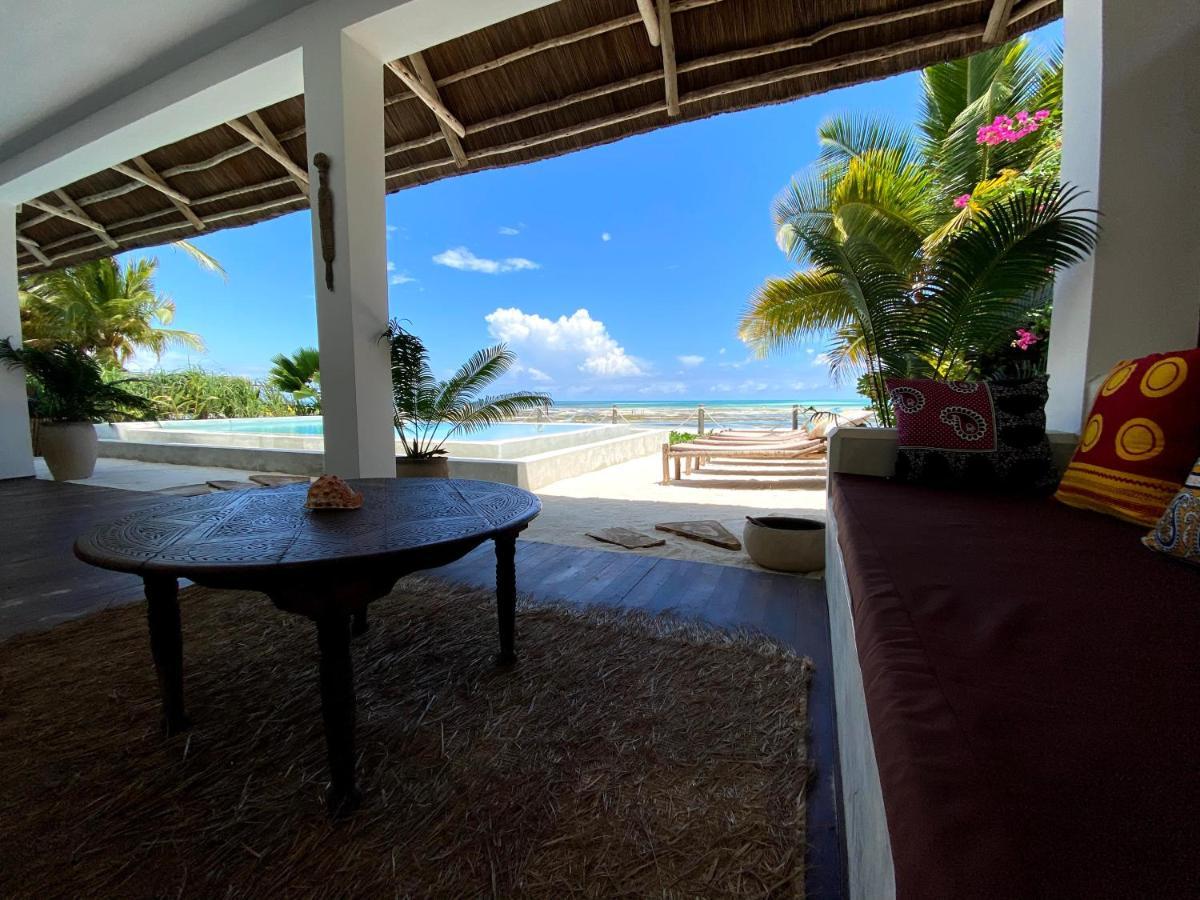 Joya' Beach Suites & Villa Джамбиани Экстерьер фото