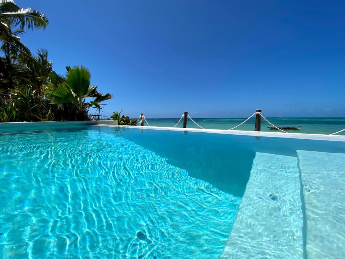 Joya' Beach Suites & Villa Джамбиани Экстерьер фото