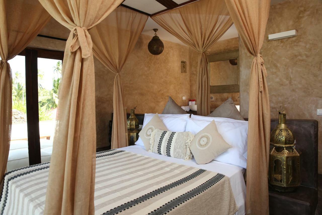 Joya' Beach Suites & Villa Джамбиани Экстерьер фото